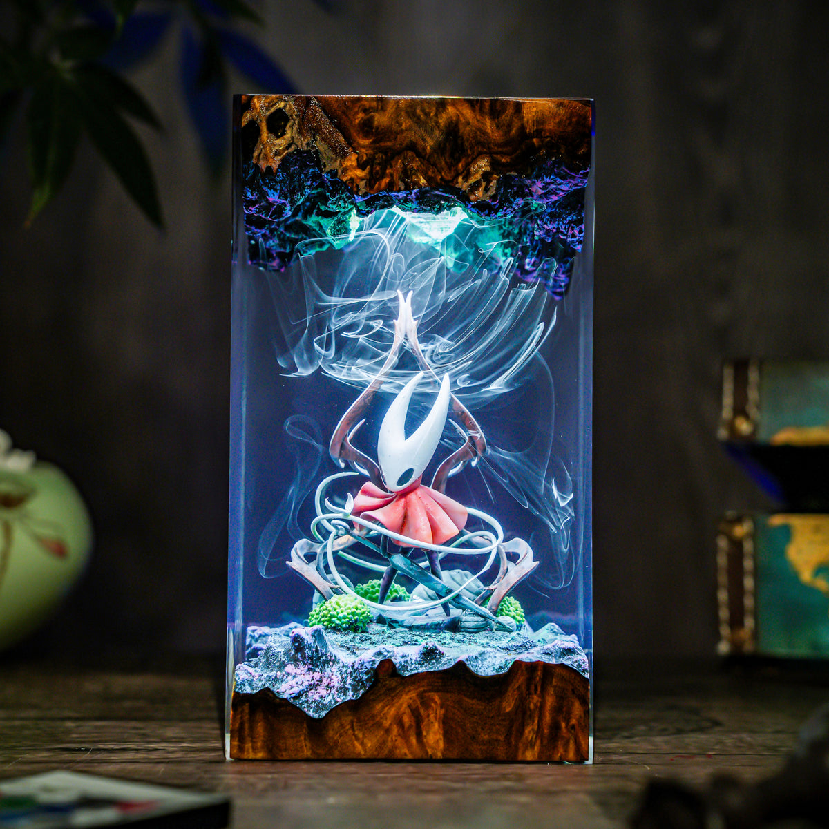Hornet Silksong Lamp
